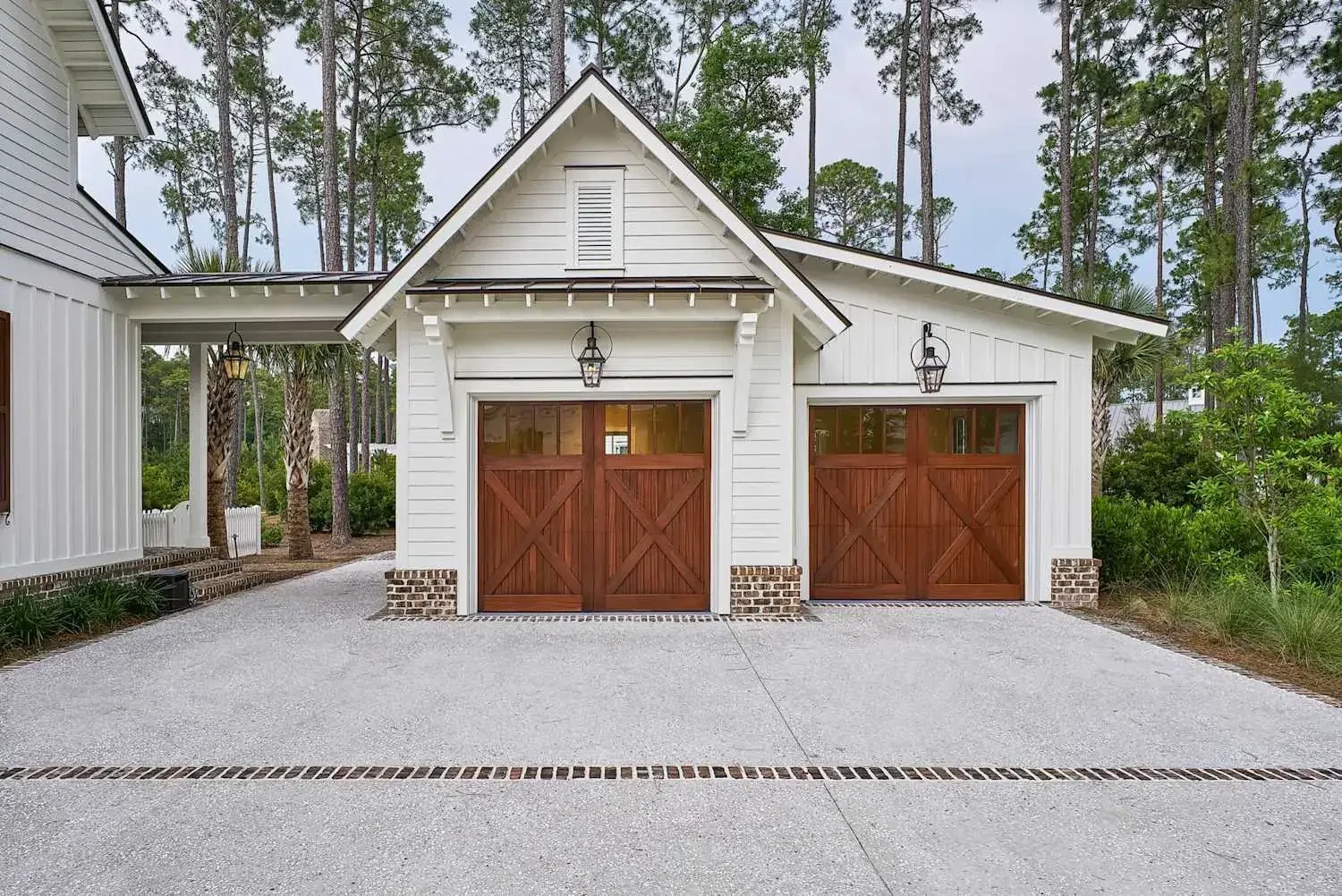 Detached garage by Elk Ridge Homes